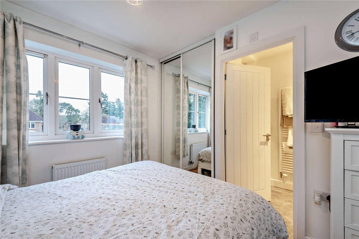 2 bedroom House, Greenacre Place, Newbury, RG14 - Sold STC, Image 11