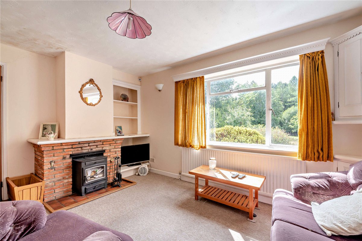2 bedroom House, Hamstead Marshall, Newbury, RG20 - Available, Image 3