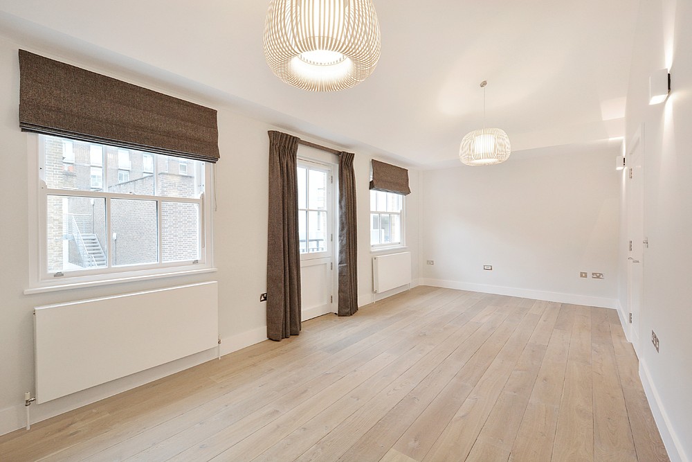 3 bedroom House, Great Cumberland Mews, Marylebone, W1H - Available, Image 2