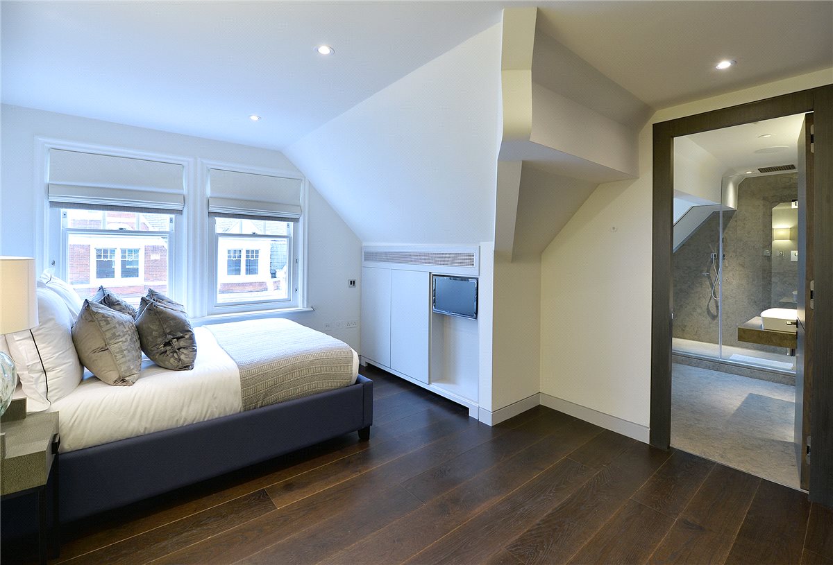 2 bedroom Flat, Duke Street, Mayfair, W1K - Available, Image 7