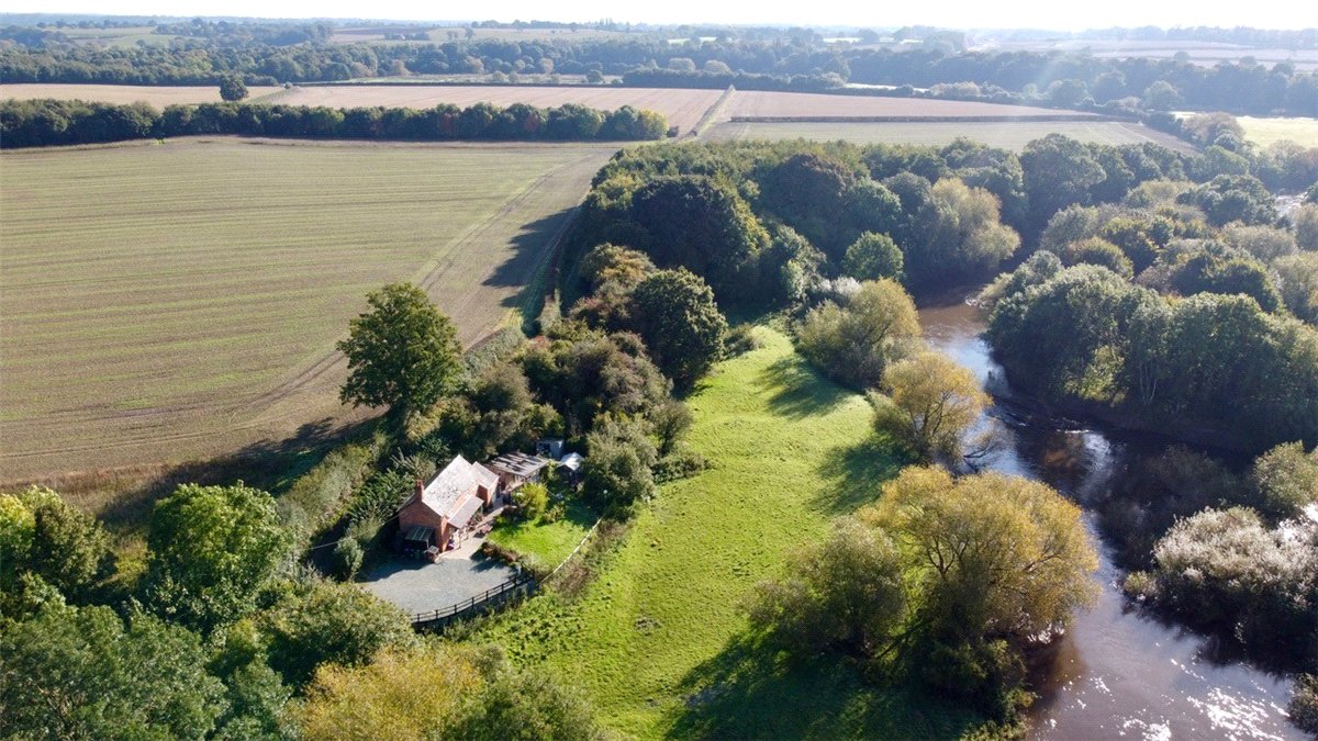 3 bedroom House, Montford, Montford Bridge, SY4 - Available, Image 10