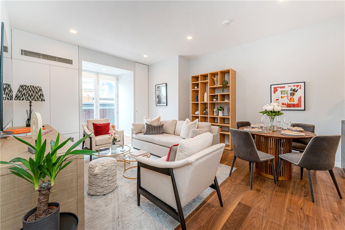 2 bedroom Flat, Market Place, Soho, W1W - Available, Image 11