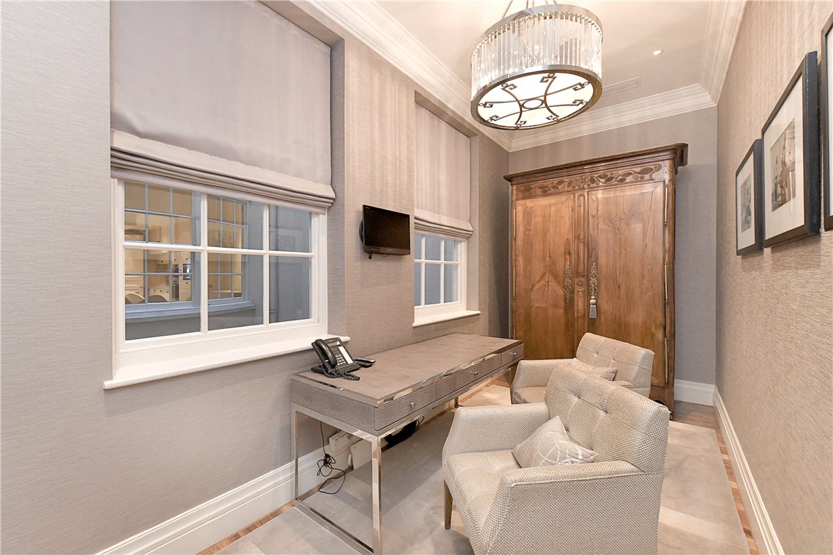 4 bedroom Flat, Upper Grosvenor Street, Mayfair, W1K - Available, Image 31