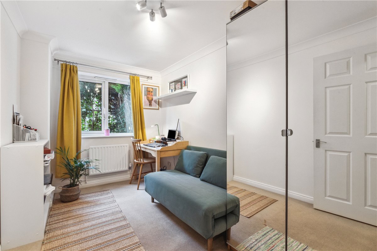 2 bedroom Flat, St. James's Drive, London, SW12 - Sold, Image 2