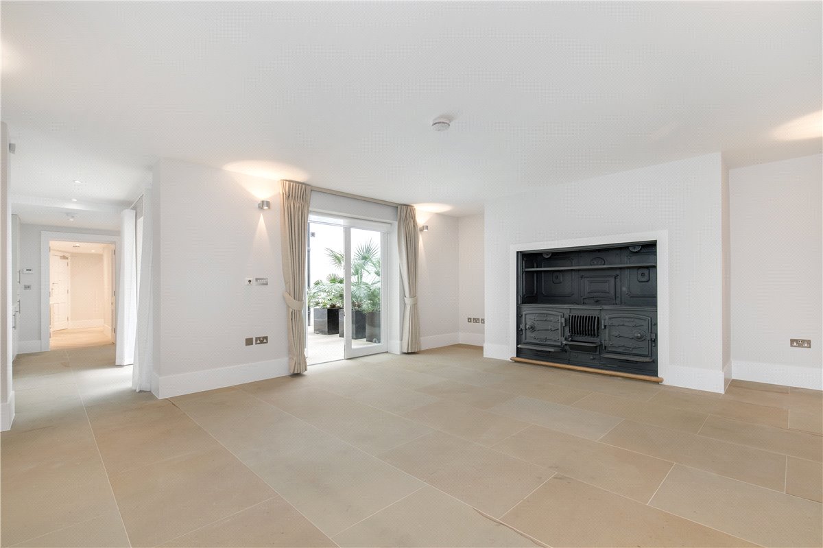 2 bedroom Flat, Great Cumberland Place, Marylebone, W1H - Available