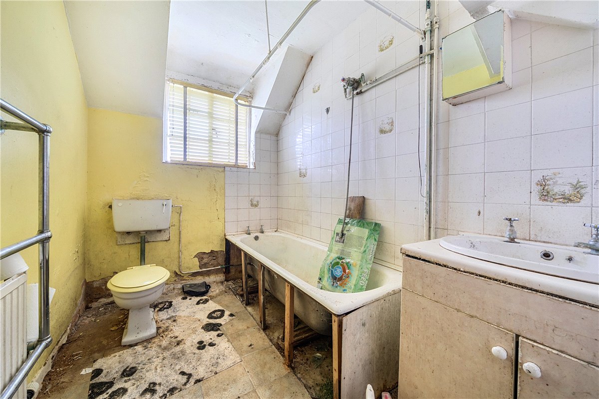 3 bedroom House, Westcourt, Burbage, SN8 - Sold STC, Image 12