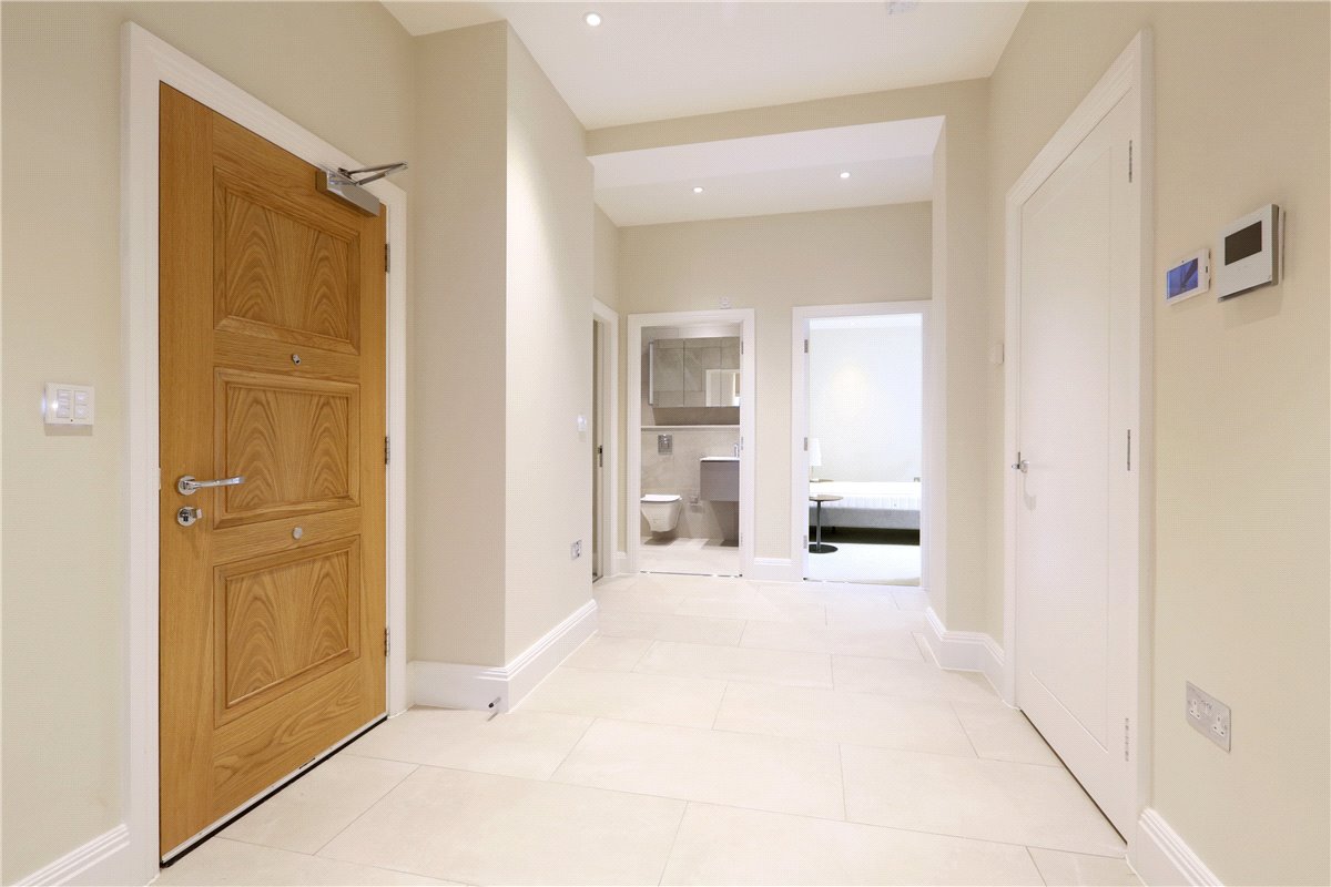 3 bedroom Flat, Bell Yard, Strand, WC2A - Let Agreed, Image 2