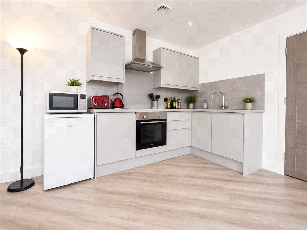 1 bedroom Flat, New Lane, Havant, PO9 - , Image 3
