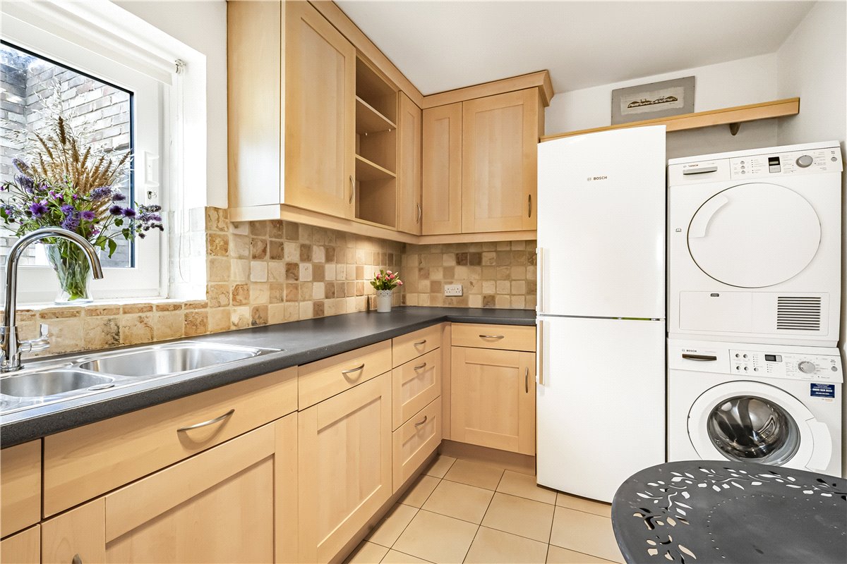 2 bedroom Flat, Cunliffe Close, Oxford, OX2 - Sold, Image 3