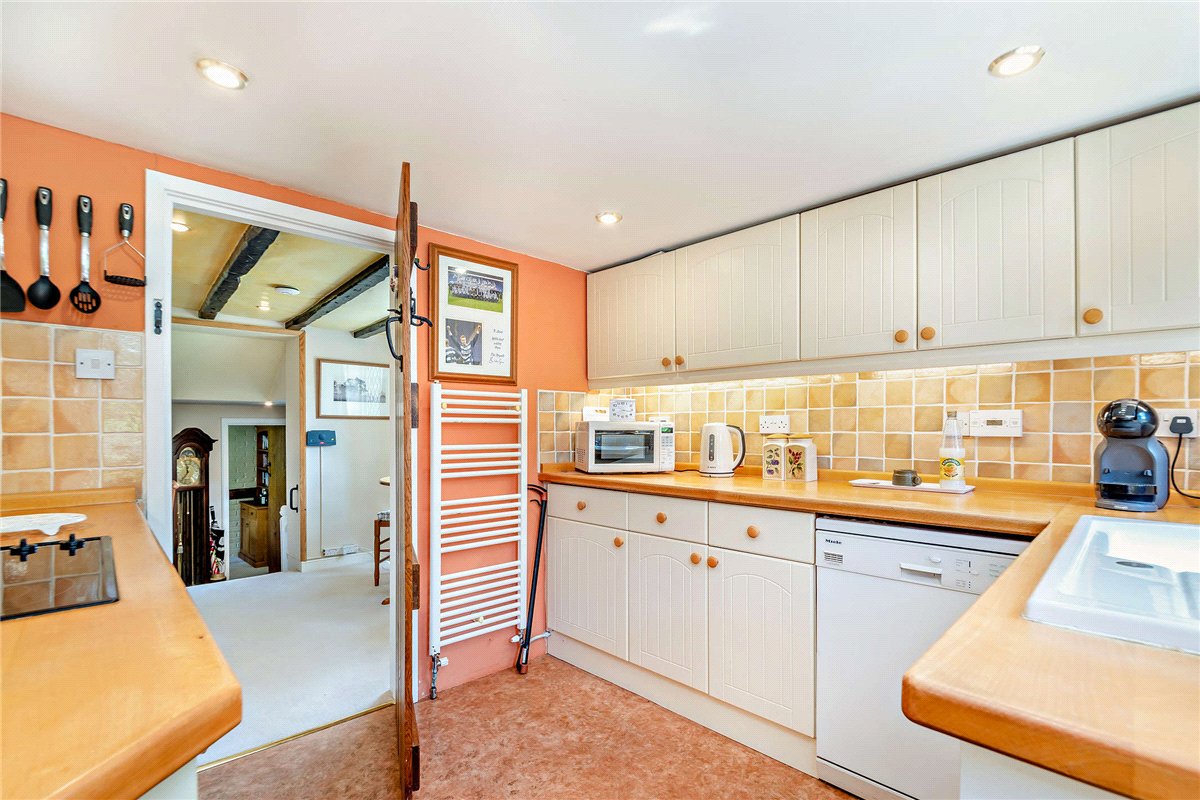 3 bedroom House, Stockcross, Newbury, RG20 - Available, Image 4