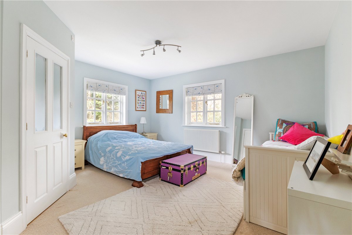 5 bedroom House, Bath Road, Marlborough, SN8 - Available, Image 19