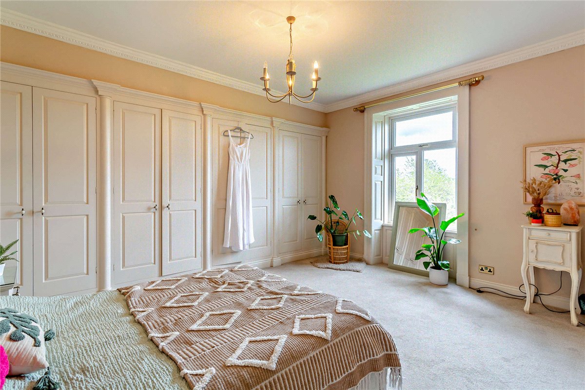5 bedroom House, Carlton Lane, Guiseley, LS20 - Available, Image 9