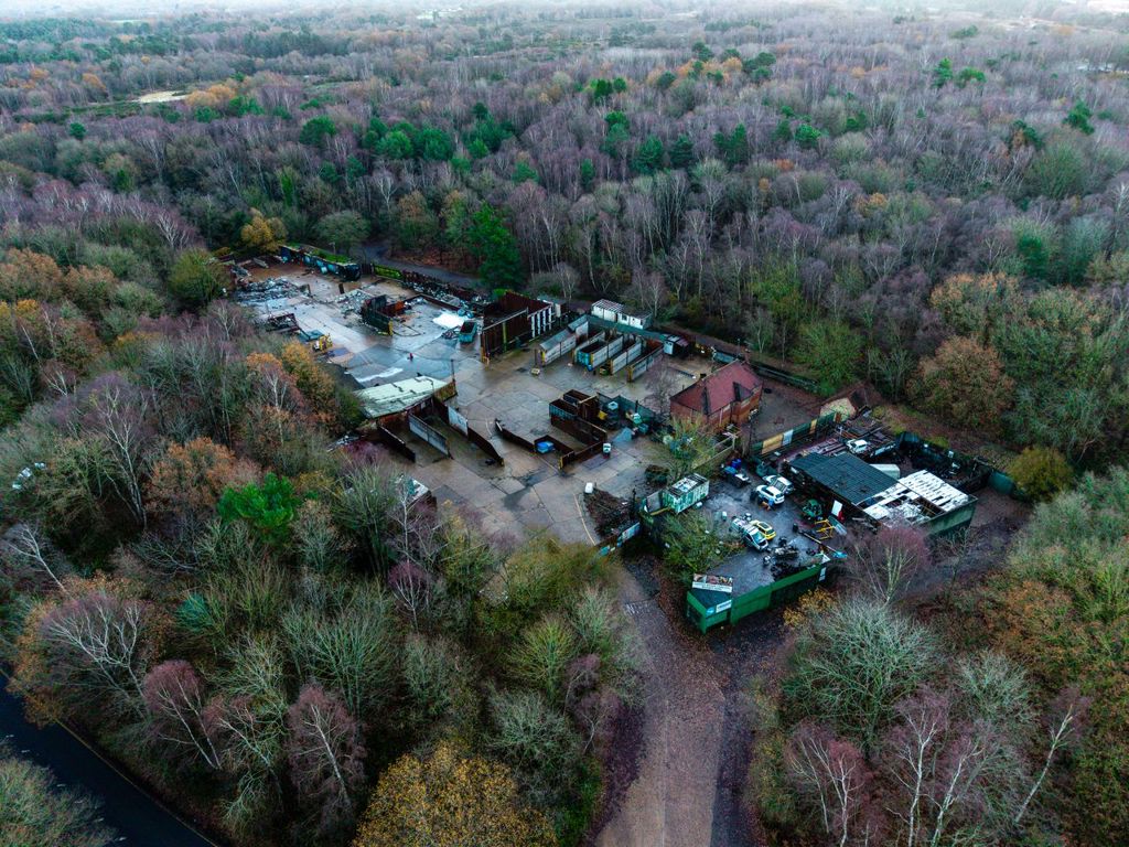 2.02 acres, Vigo Lane, Yateley, GU46 - Available, Image 2