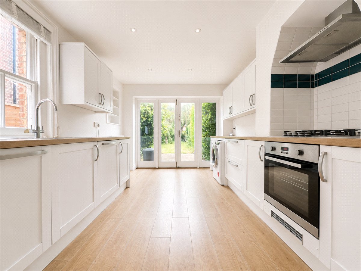 3 bedroom House, King Alfred Place, Winchester, SO23 - , Image 2