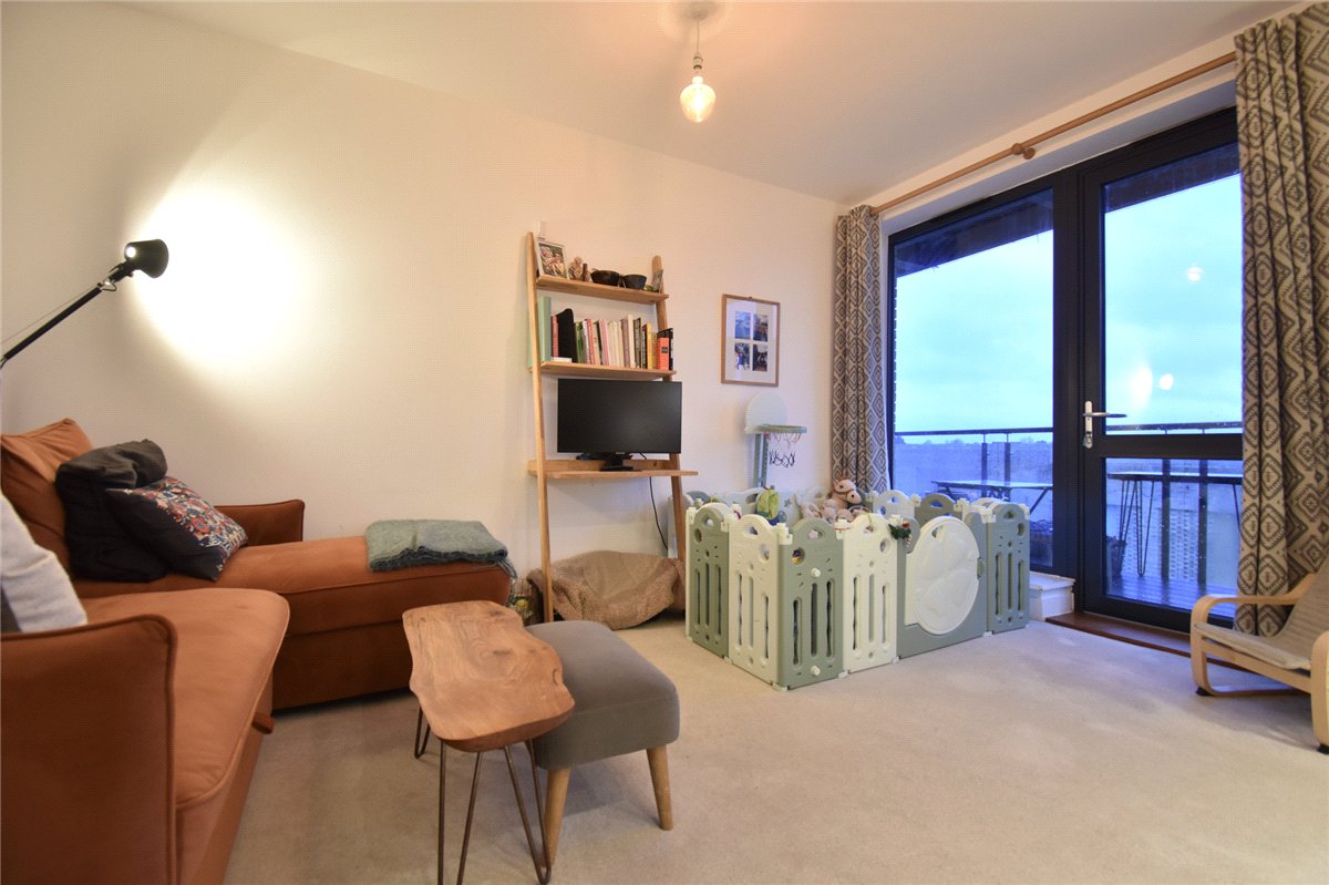 2 bedroom Flat, Hobson Avenue, Trumpington, CB2 - Available, Image 1
