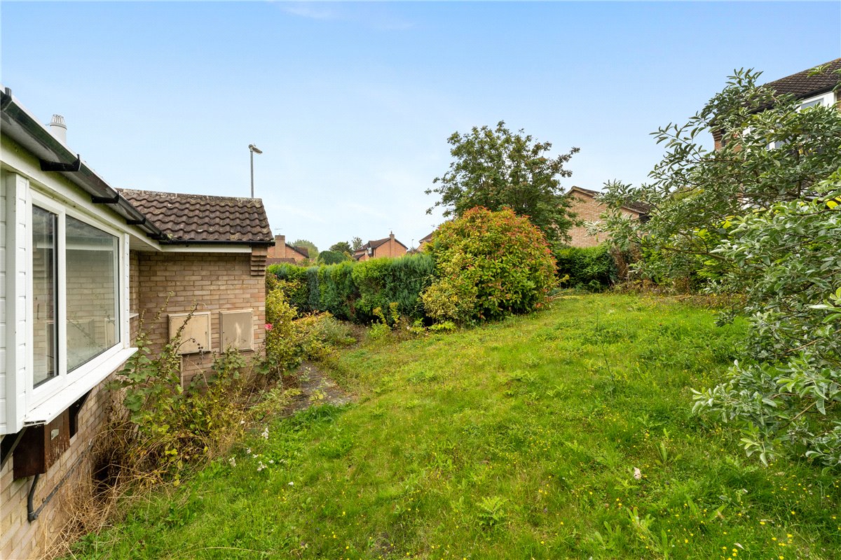 2 bedroom Bungalow, Chestnut Rise, Bar Hill, CB23 - Sold, Image 3