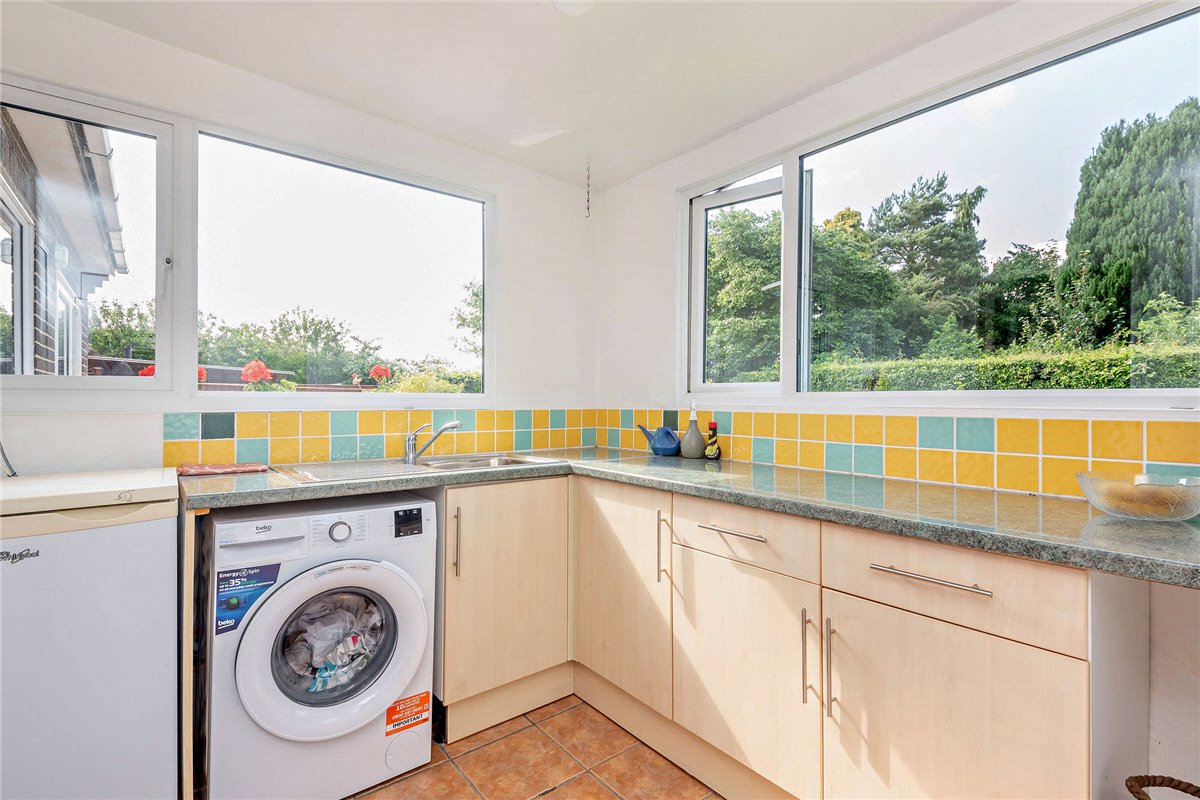 4 bedroom House, Freshfields Lane, Chieveley, RG20 - Available, Image 8