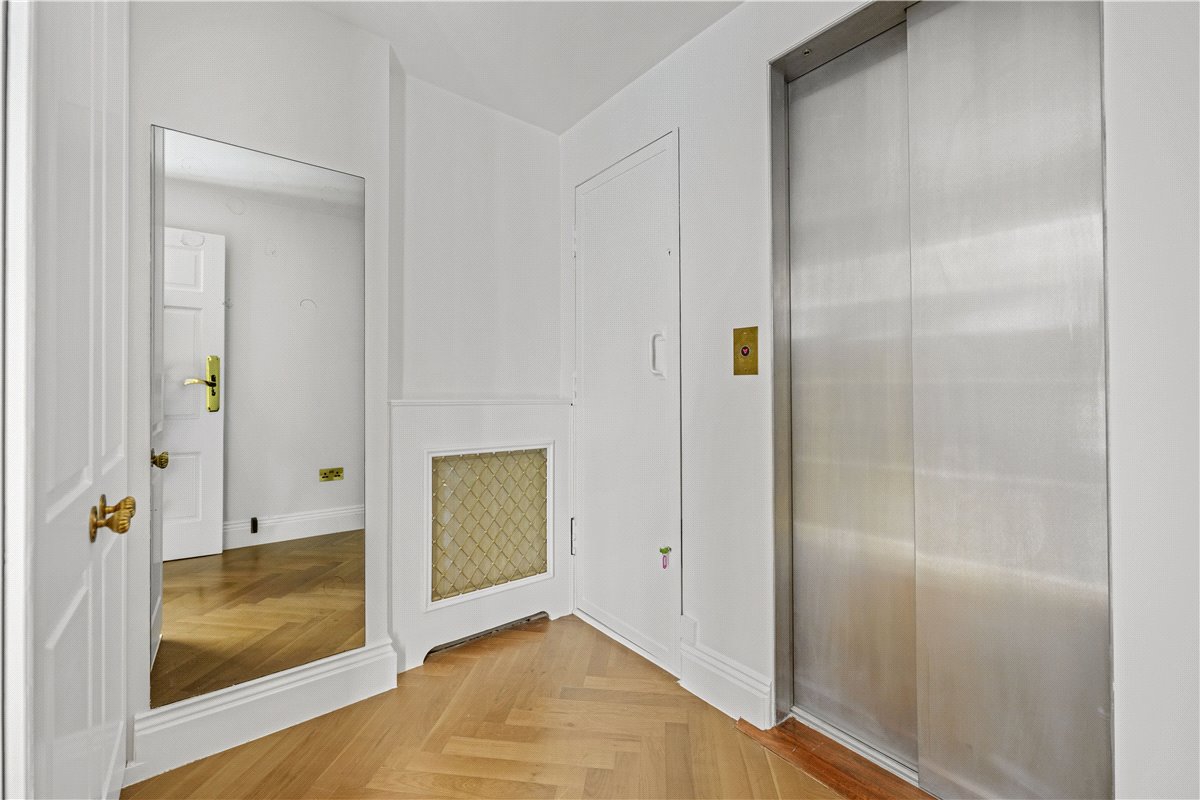 6 bedroom House, Ennismore Gardens, Knightsbridge, SW7 - Available, Image 16