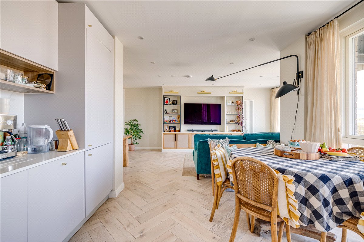3 bedroom Flat, Ravensbury Terrace, London, SW18 - Available, Image 9