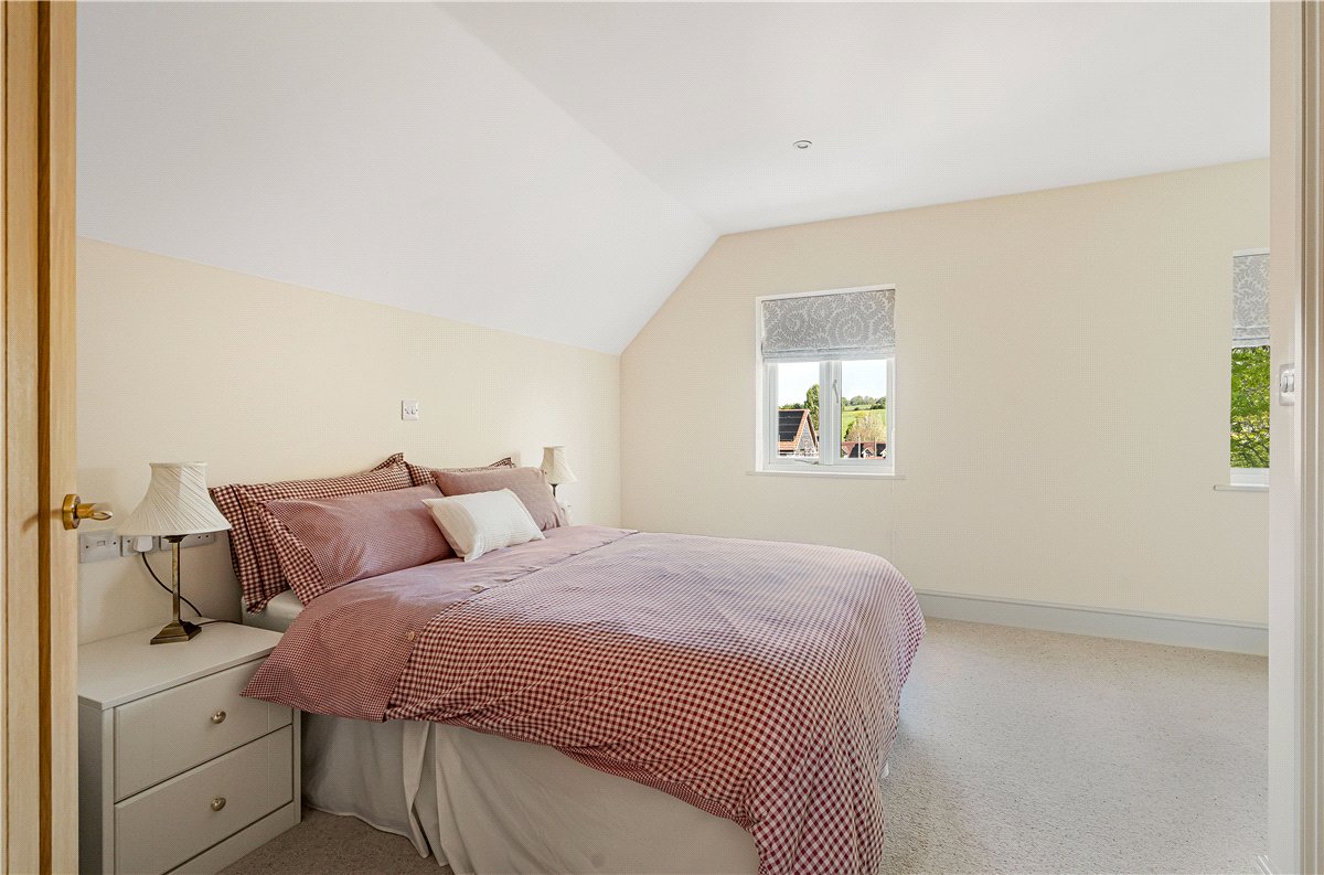 4 bedroom House, Main Road, Cherhill, SN11 - Available, Image 10