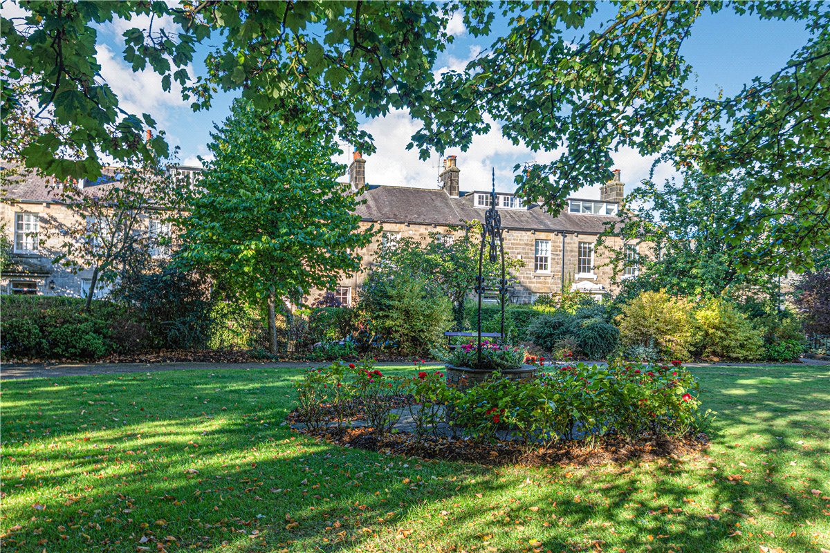 3 bedroom House, Albert Terrace, Harrogate, HG1 - Available, Image 2