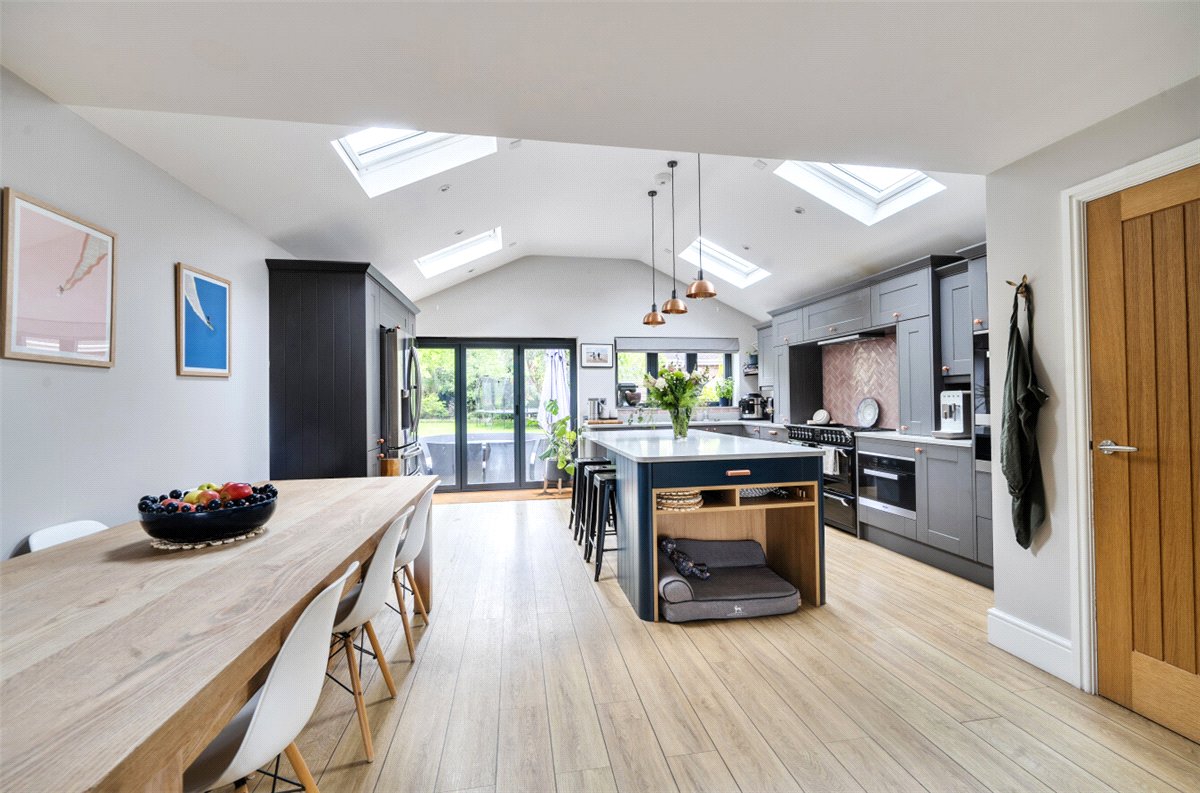 4 bedroom House, Elcot Lane, Marlborough, SN8 - Available, Image 2