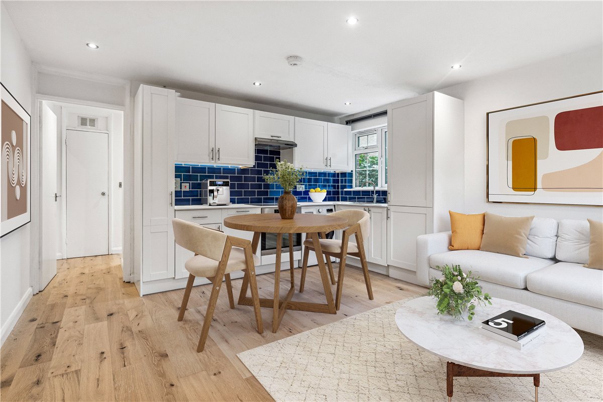 1 bedroom Flat, College Gardens, London, SW17 - Sold