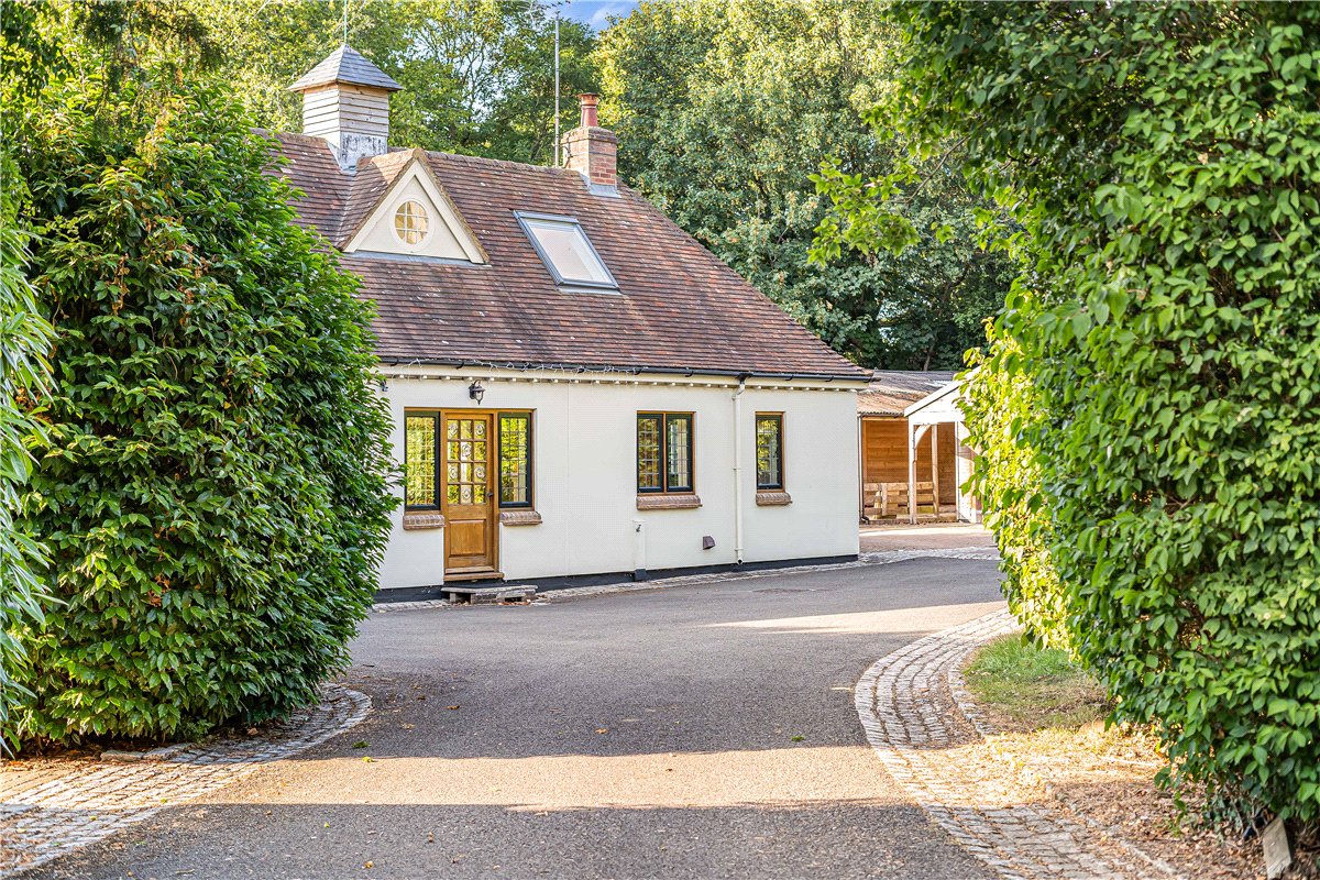 10 bedroom House, Frith Hill, South Heath, HP16 - Available, Image 44