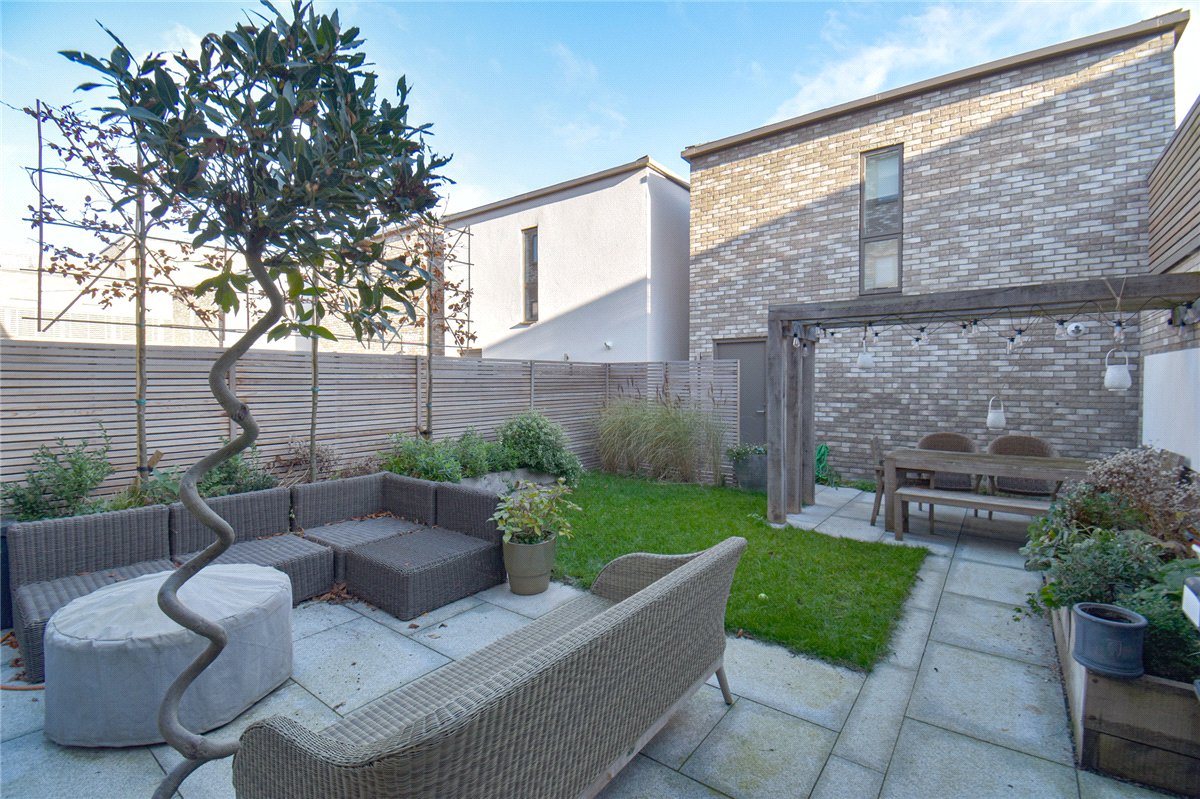 4 bedroom House, Knightly Avenue, Cambridge, CB2 - , Image 19