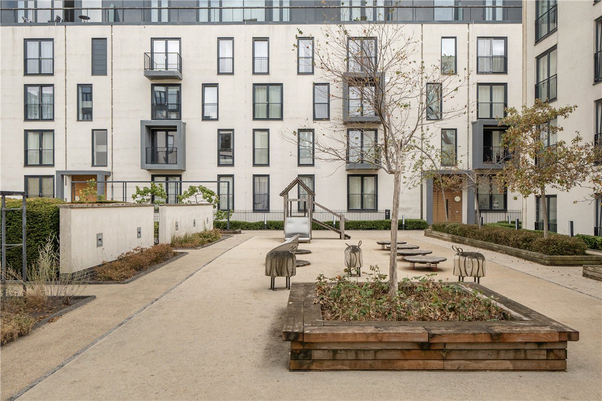 1 bedroom Flat, Stothert Avenue, Bath, BA2 - Available, Image 3