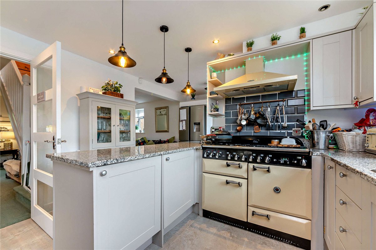 4 bedroom House, Edwards Hill, Lambourn, RG17 - Available, Image 4