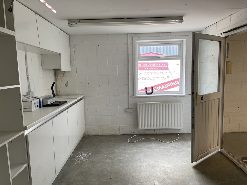 1928 Sq Ft, Hookstone Park, Harrogate, HG2 - Available, Image 7