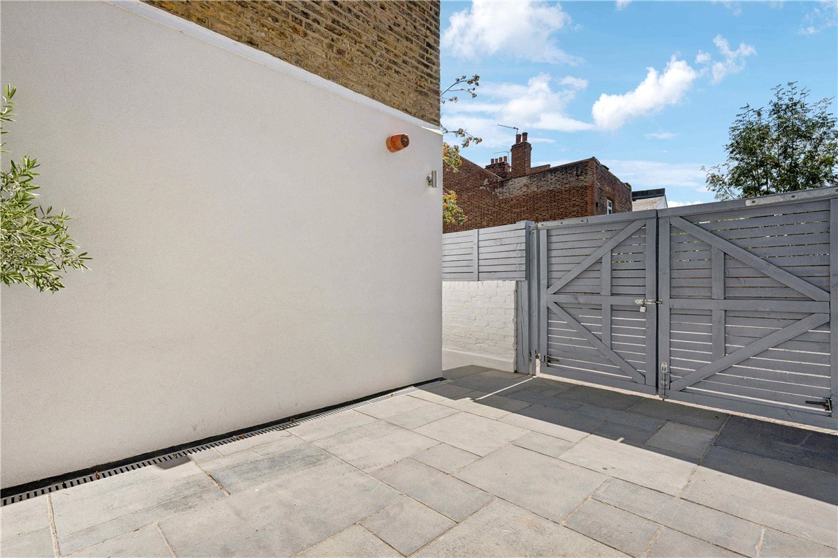 2 bedroom Maisonette, Sidbury Street, London, SW6 - Available, Image 4