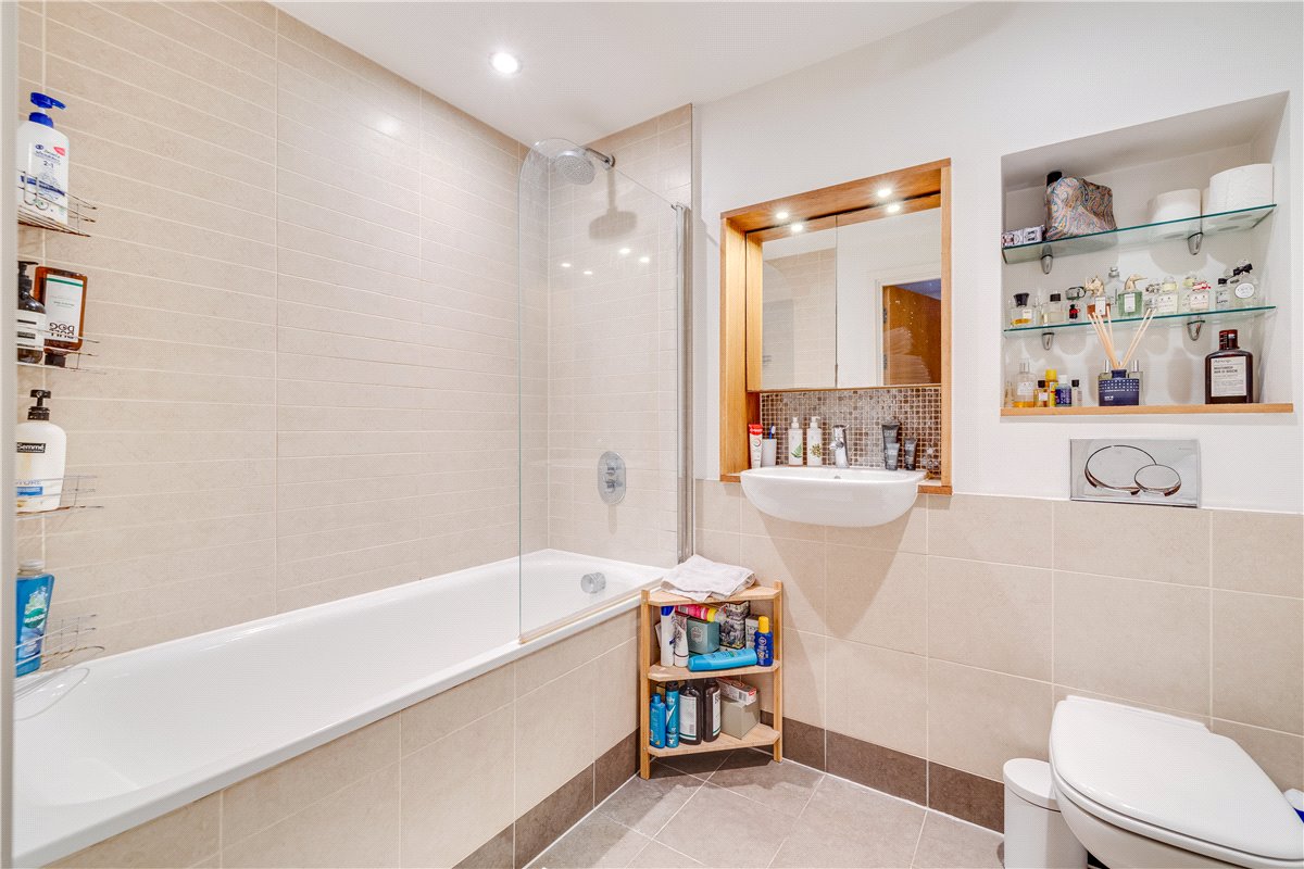2 bedroom Flat, White Hart Lane, London, SW13 - Available, Image 3