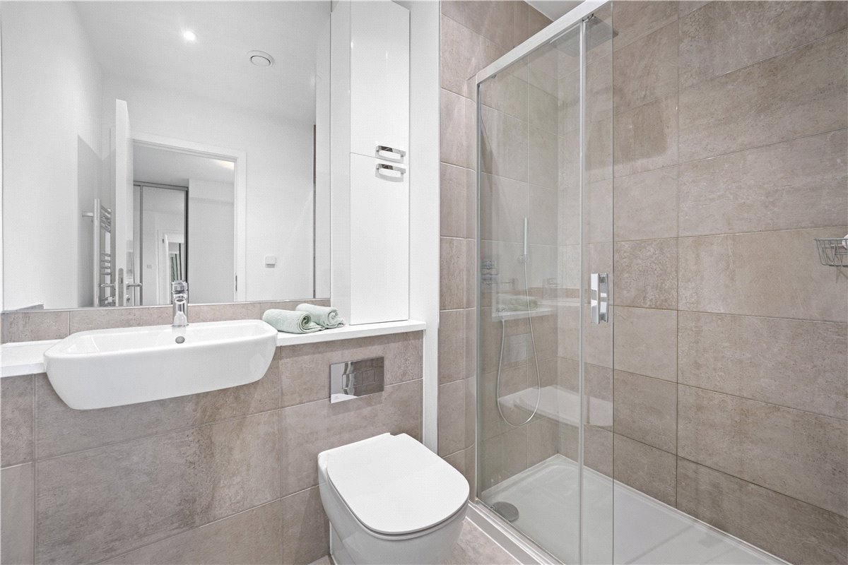 3 bedroom Flat, Heartwell Avenue, London, E16 - Available, Image 10