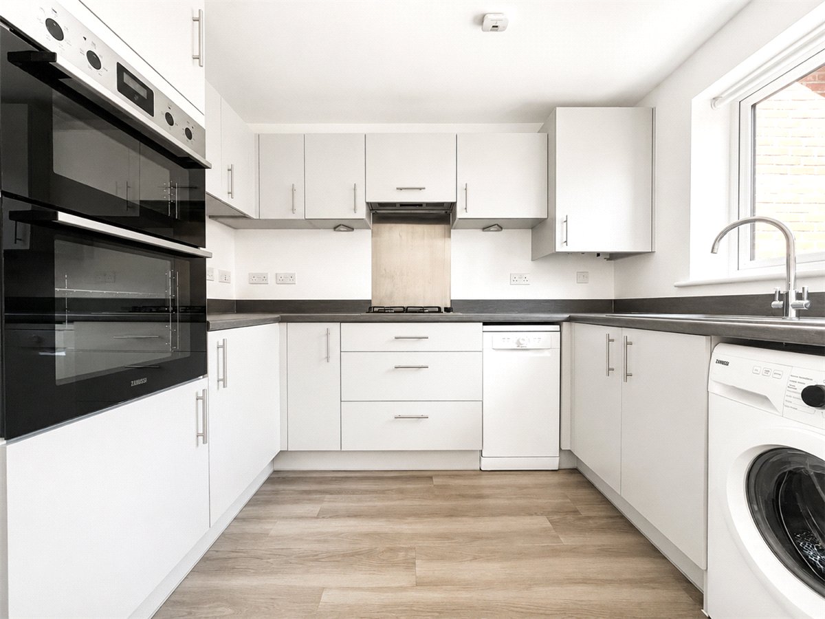 3 bedroom House, Stonyfield Road, Whiteley, PO15 - , Image 3