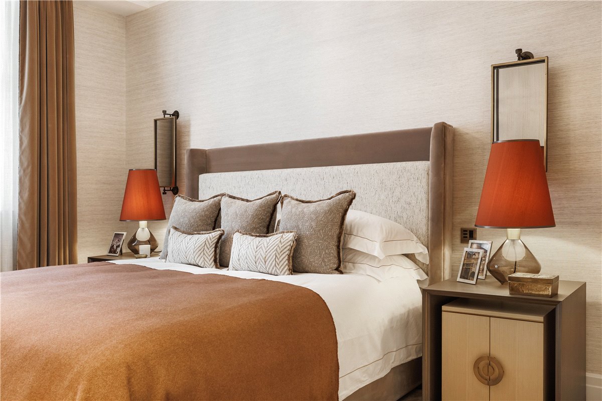 7 bedroom Flat, Pont Street, Knightsbridge, SW1X - Available, Image 12