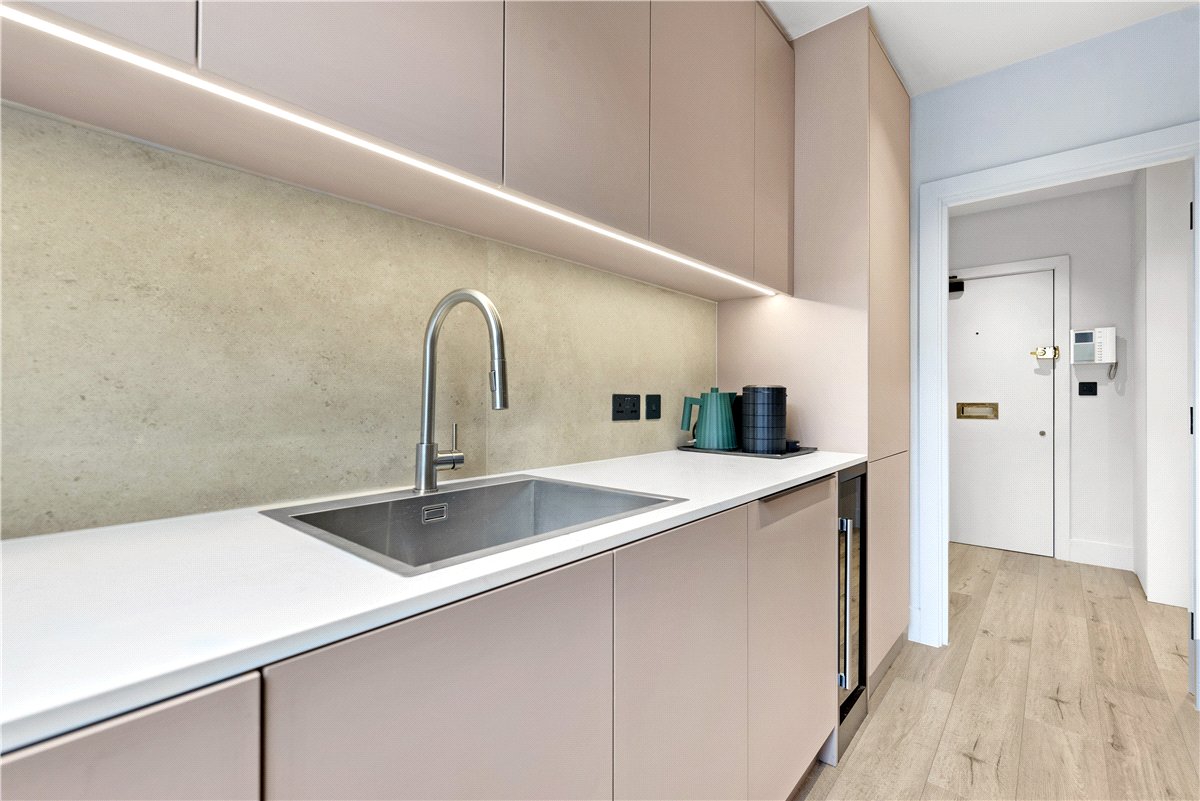 2 bedroom Flat, Portland Place, Marylebone, W1B - , Image 1