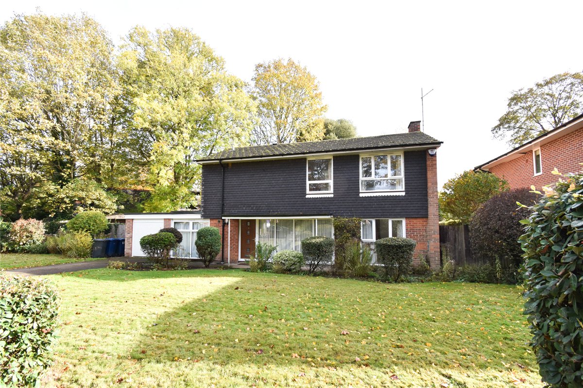 4 bedroom House, Spinney Drive, Great Shelford, CB22 - Available