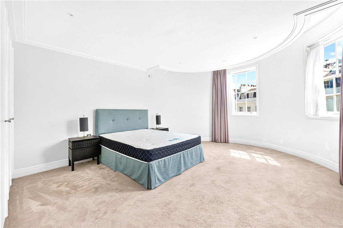 3 bedroom Flat, Gloucester Square, Paddington, W2 - Available, Image 3