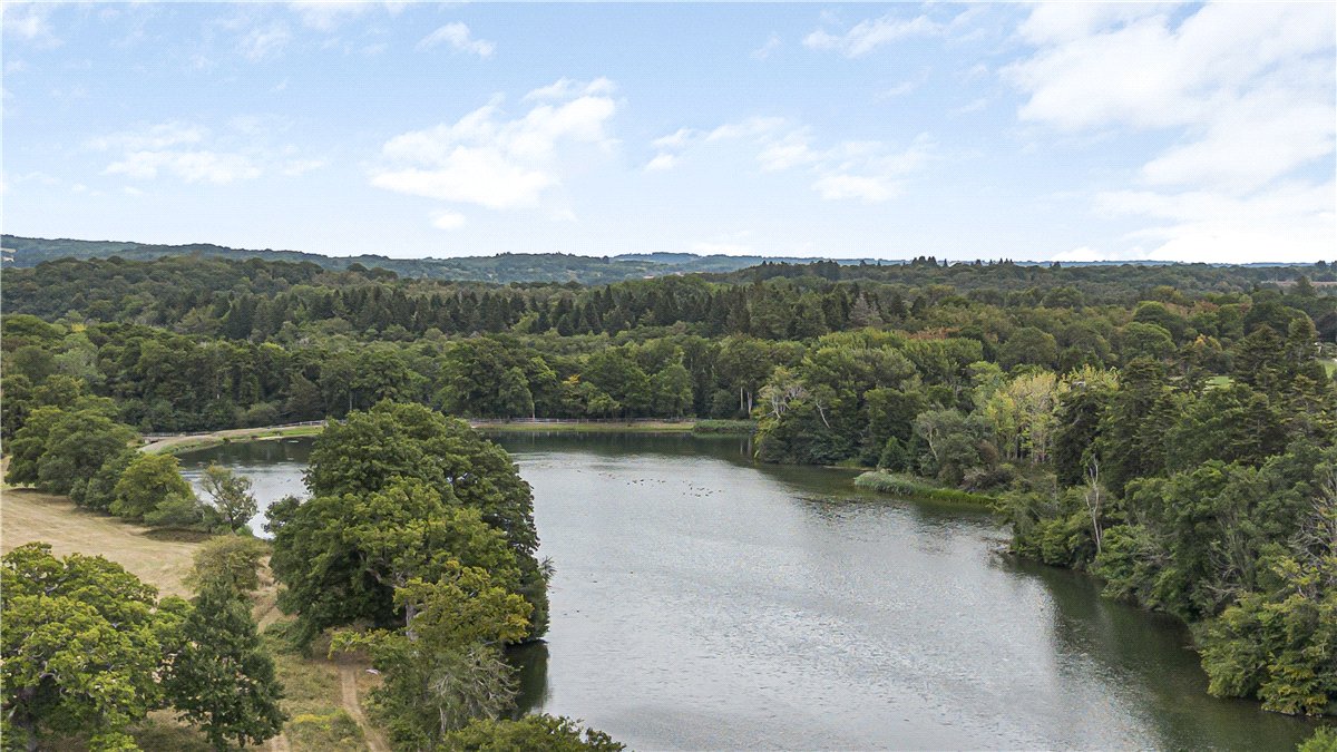 3 bedroom Flat, Burton Park, Duncton, GU28 - Available, Image 18