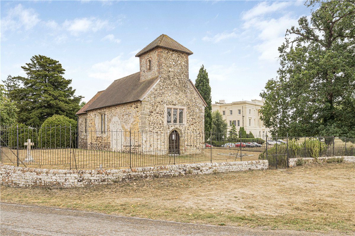 3 bedroom Flat, Burton Park, Duncton, GU28 - Available, Image 18