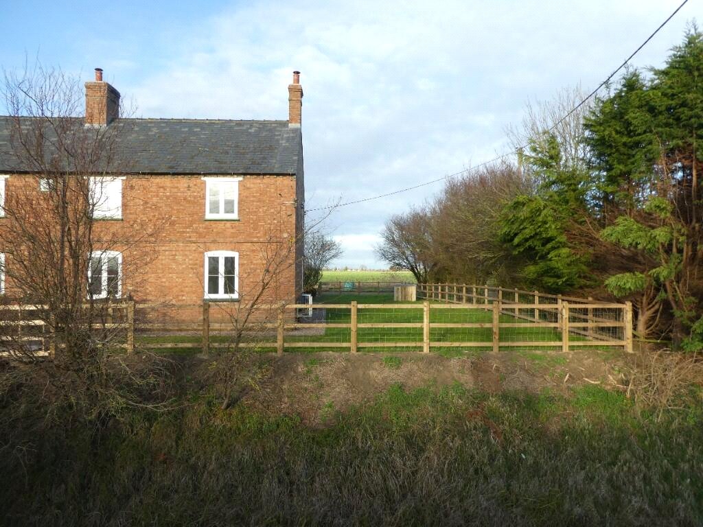 3 bedroom House, Fen Road, Rippingale, PE10 - Available, Image 1