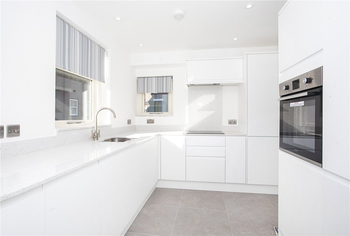 1 bedroom Flat, St. Andrewgate, York, YO1 - Available, Image 2