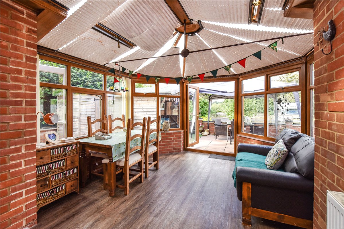 4 bedroom House, Forest Road, Worlds End, PO7 - Available, Image 8
