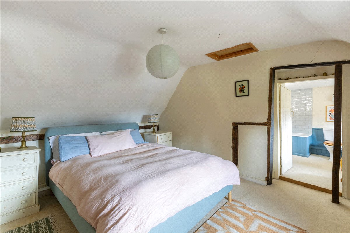 4 bedroom House, Easton Royal, Pewsey, SN9 - Available, Image 9
