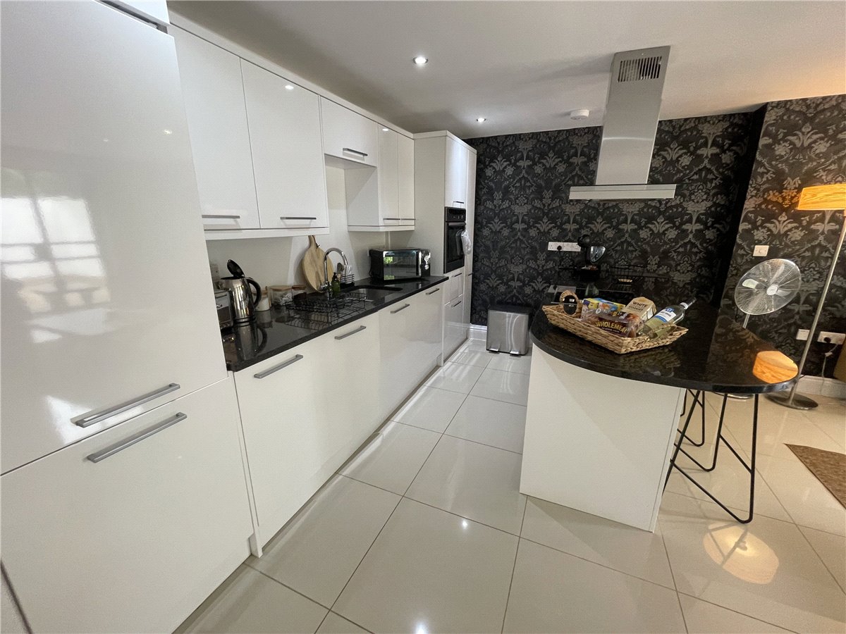 2 bedroom Flat, Brockham End Mews, Brockham End, BA1 - , Image 9