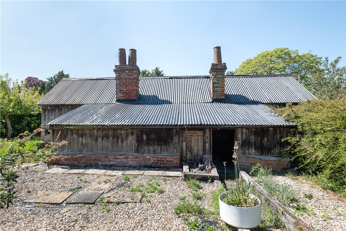 3 bedroom Cottage, Church Road, Manningford Bruce, SN9 - Let Agreed, Image 3