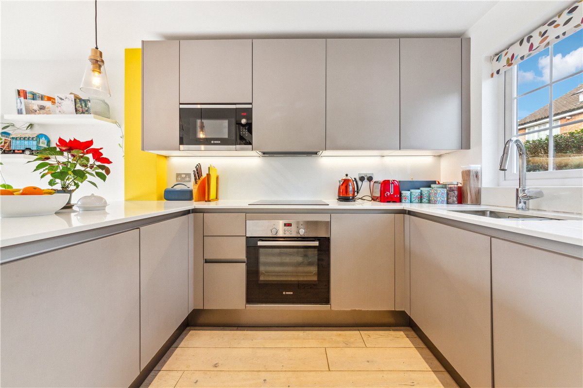 2 bedroom House, St. Peter's Close, London, SW17 - Sold, Image 7