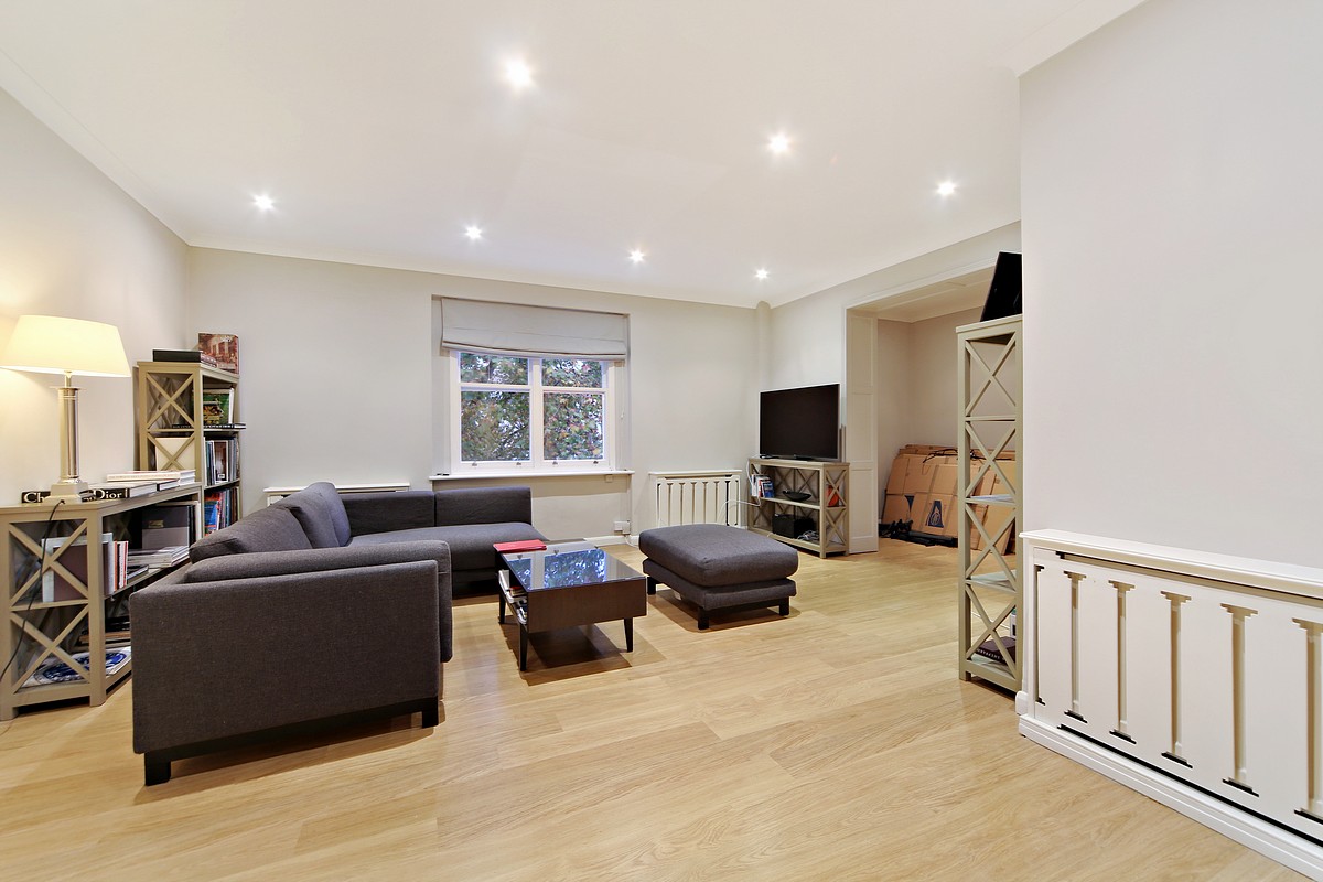 3 bedroom Flat, Ovington Square, Knightsbridge, SW3 - Available